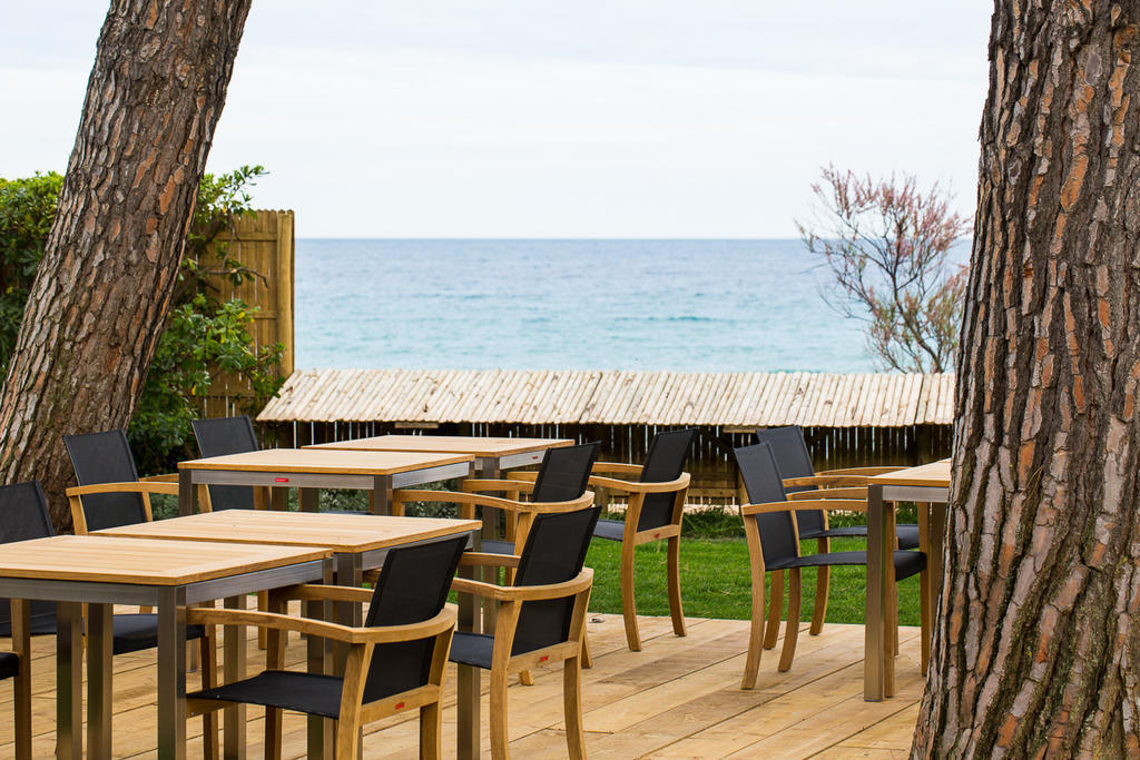 Chateau De Sable Guest House กาวาแลร์-ซูร์-แมร์ ภายนอก รูปภาพ