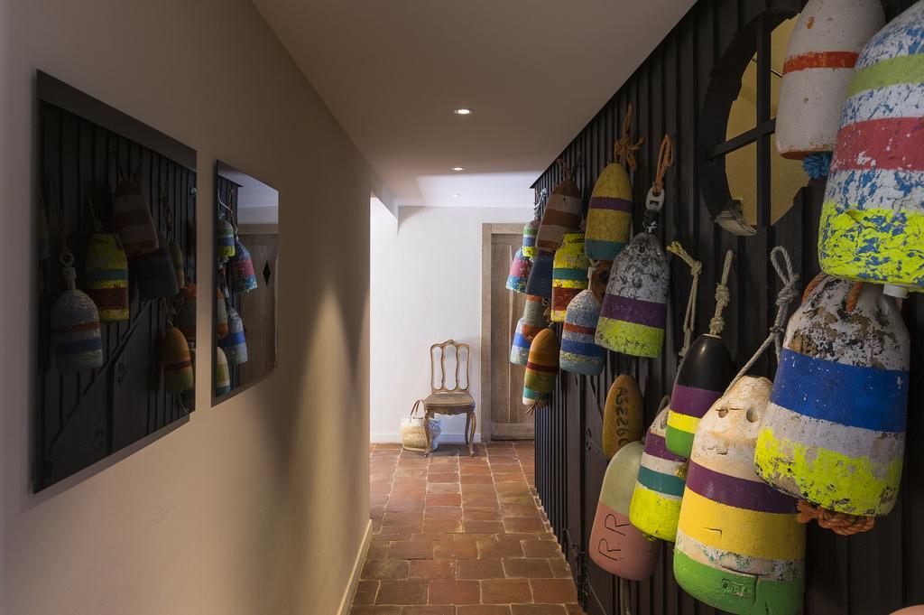 Chateau De Sable Guest House กาวาแลร์-ซูร์-แมร์ ภายนอก รูปภาพ