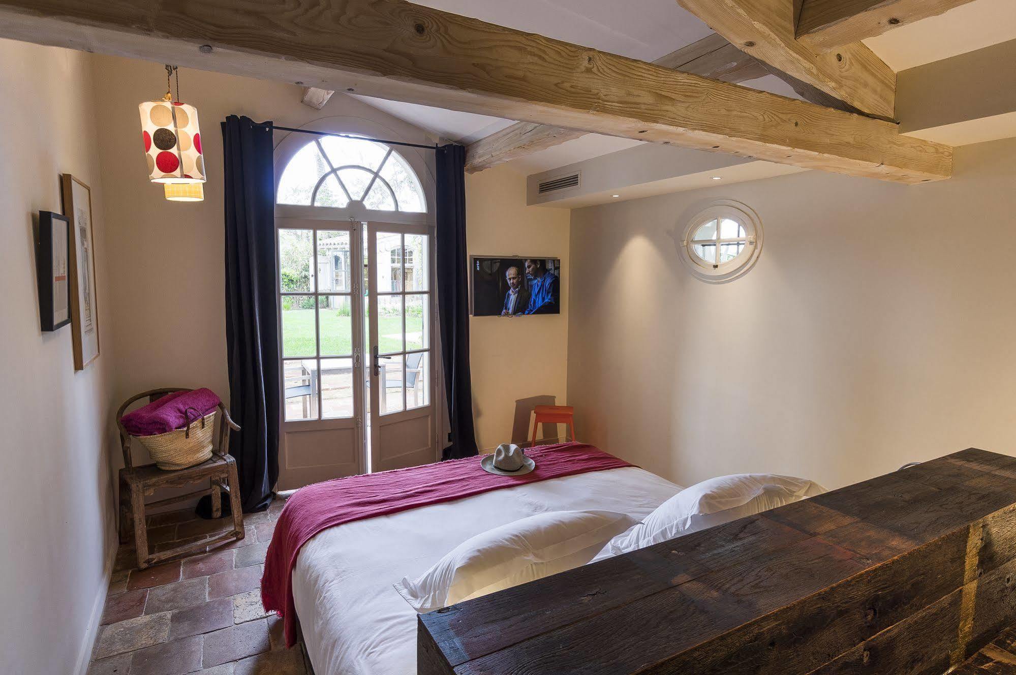 Chateau De Sable Guest House กาวาแลร์-ซูร์-แมร์ ภายนอก รูปภาพ